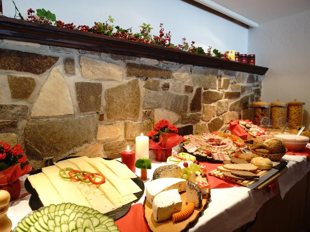 Aschau Im Zillertal First Mountain Hotel Zillertal מראה חיצוני תמונה